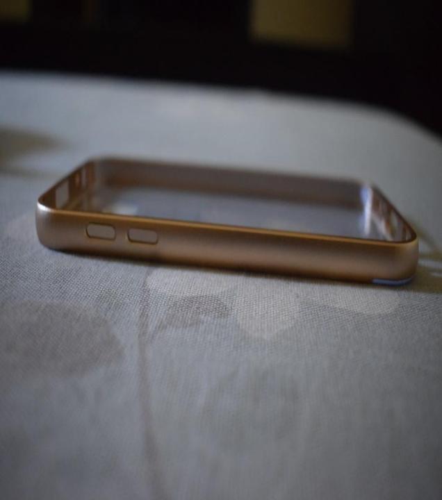 Galaxy%20S7%20Metal%20Bumper%20Case%20with%20Transparent%20Back%20-%20Image%204