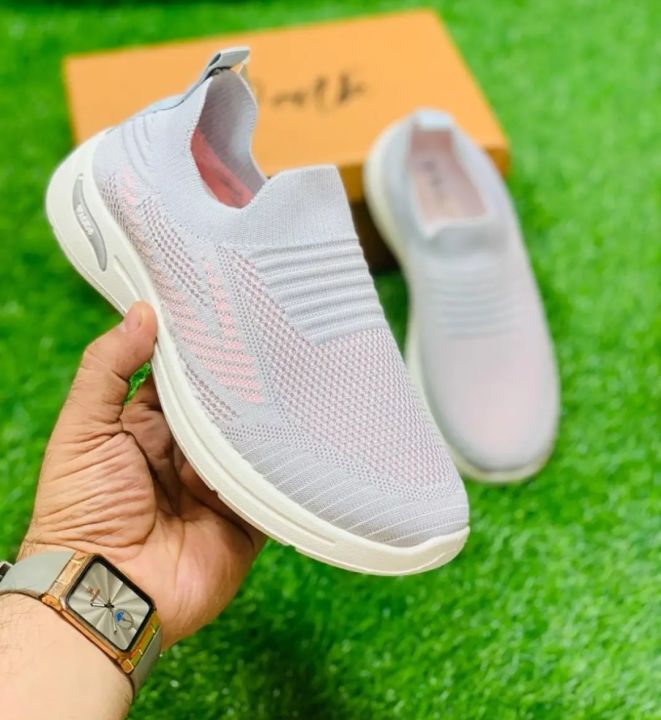 New%20Arrival-Stylish%20Walking%20Shoes%20Ladies%20Jogger%20Shoes%20Casual%20and%20Party%20Wear%20for%20Women's%20and%20Girls%20-%20Image%202