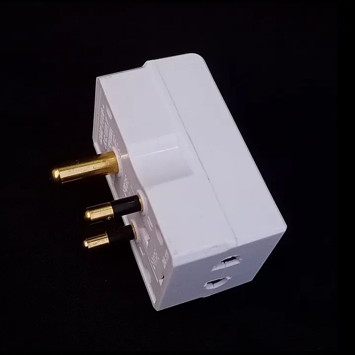 5.AMP%20Multi%20Plug%20Adapter%20With%20Fuse%20For%20Light%20Plug%20D%20Type%20Light%20Plug%20Multi%20Plug%20Adapter%20-%20Image%205