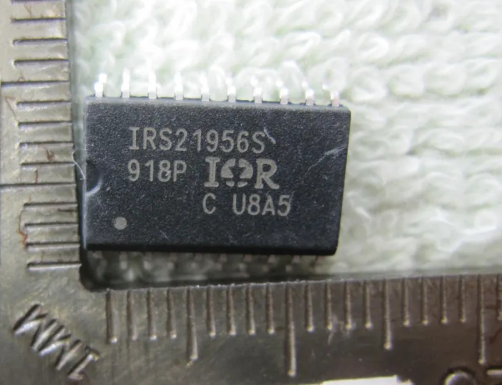 Rectifier IRS21956S IC chip International Rectifier High and Low(Dual mode) Side Driver LCD chip SOP 20