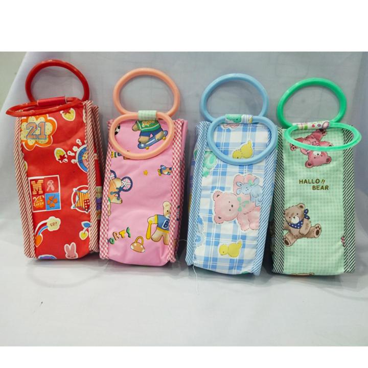 feeder bag in a pack of 1 best quality of product with elegant design and waterproof sheet