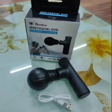 Tijarat%20online%20%20Rechargeable%20Mini%20Facial%20Gun%20Massager%20(Random%20color)%20-%20Image%202