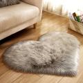 Yfashion 40X50CM Love Heart Shaped Rug Artificial Wool  Hairy Carpet Faux Floor Mat Fluffy Soft Area Rug apetes. 