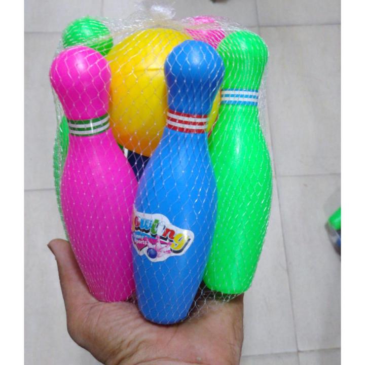 Mama Baba Amazing Bowling Set 6 Bottles and 2 Balls For Kids