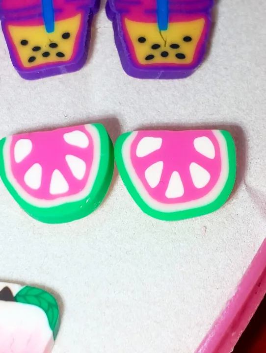 Cute%20Cartoon%20&%20Fruit%20Stud%20Earrings%20Set%20for%20Kid%20Girls%20%E2%80%93%206,%2012%20Pairs%20of%20Plastic%20Fun%20&%20Colorful%20Ear%20Studs%20-%20Image%207