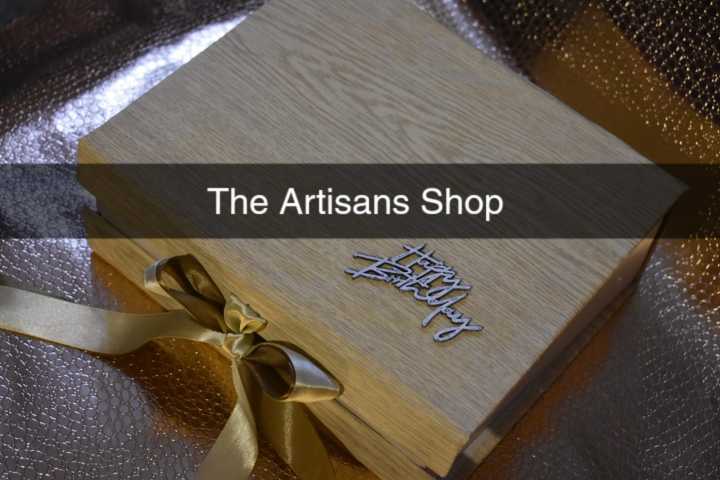 ribbon%20box/%20gift%20box/%20box%20with%20happy%20birthday%20tag/%20happy%20birthday%20gift%20box/%20size-%2012x10x4%20inches%20-%20Image%2010