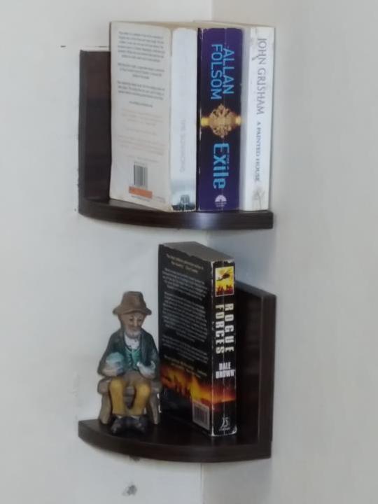 2%20PIECE%20ANGLE%20WALL%20HANGING%20SHELF%20(6%20X%206%20X%209%20INCHES)%20DARK%20BROWN%20-%20Image%203