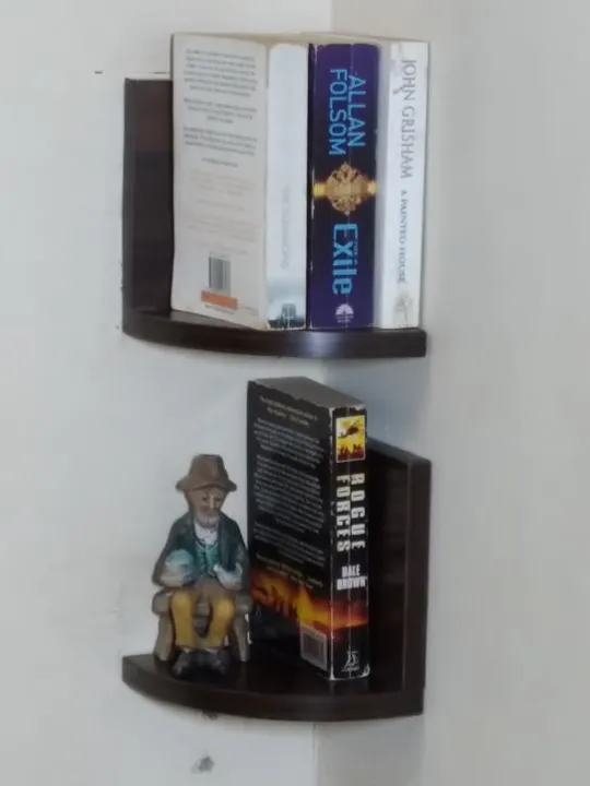 2%20PIECE%20ANGLE%20WALL%20HANGING%20SHELF%20(6%20X%206%20X%209%20INCHES)%20DARK%20BROWN%20-%20Image%203