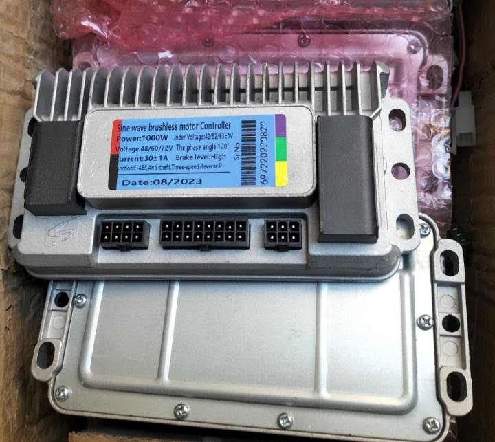 1000W-1200W%20Electric%20Bike/Scooter/Motorcycle%20BLDC%20Controller%2030A%2048V-72V%20Sine%20wave%20brushless%20three%20mode%20examination%20mute%20controller%20driver%20for%20Electric%20vehicle%20-%20Image%208