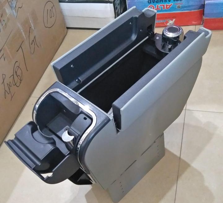 Multi%20Console%20Universal%20Car%20Arm%20Rest%20With%20USB%20SOCKET%20-%20Image%205