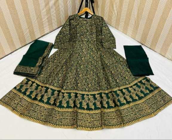 Trendy%20Launch%20Stitched%20printed%203pc%20Maxi%20dress%20for%20women%20and%20young%20girls%20-%20Image%206