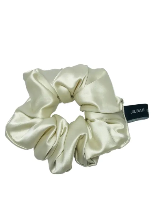 Scrunchie,%20Elastic%20hair%20Band,%20Silk%20Elastic%20hand%20Band,%20Multi%20colors%20Multi%20options%20Multi%20variant%20-%20Image%206