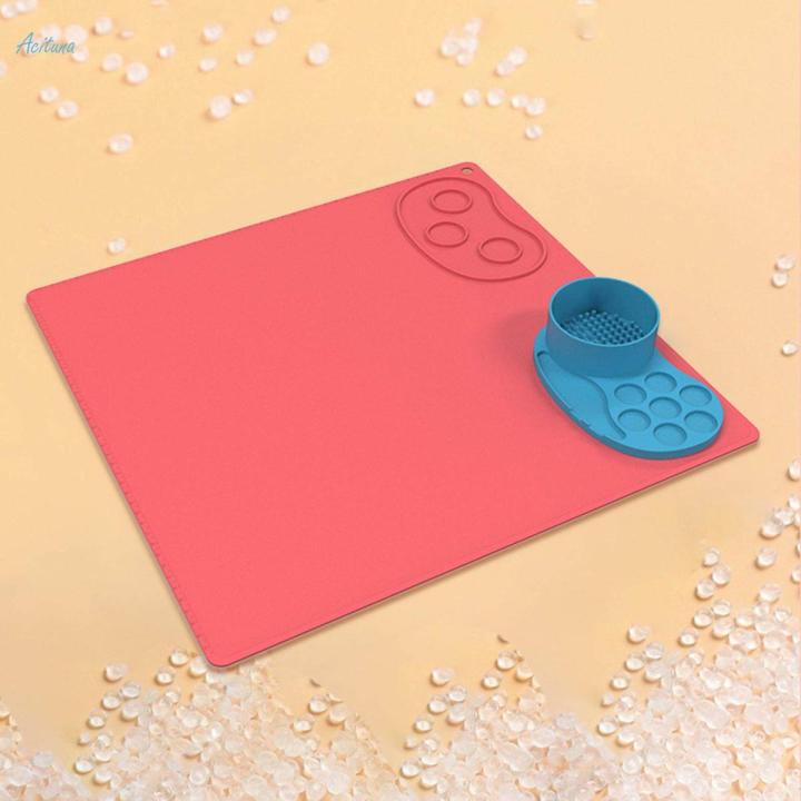 Silicone%20Craft%20Mat,%2016%C3%9715.7%20Inches%20Silicone%20Art%20Mat%20with%20Water%20Cup%20and%20Paint%20Holder,%20Silicone%20Artist%20Mats%20for%20Crafts%20Perfect%20for%20Resin%20Mat%20-%20Image%202