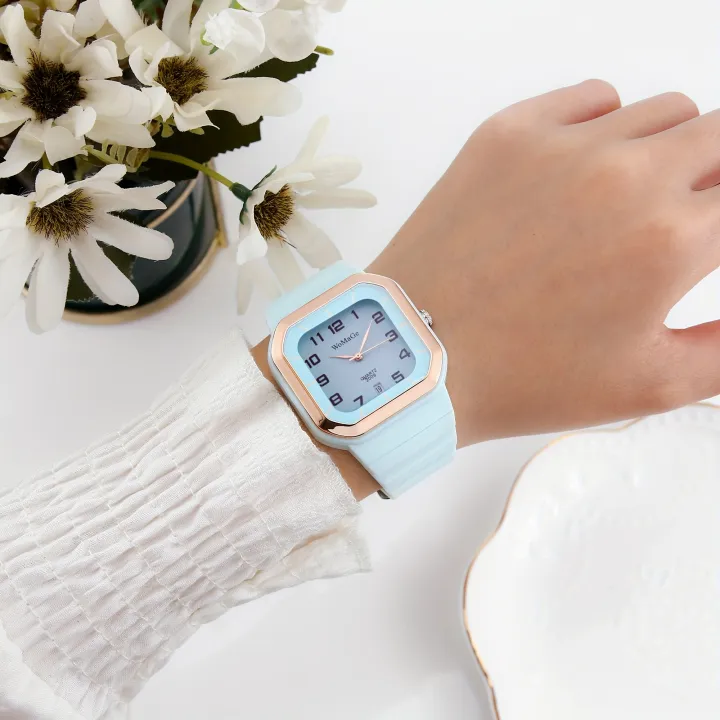 Rectangle%20Pointer%20Quartz%20Watch%20For%20Women%20Men%20Color%20Block%20Minimalist%20Arabic%20Numeral%20Wristwatch%20With%20Silicone%20Strap%20-%20Image%204