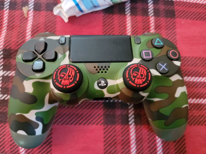 Pack%20of%202pc%20DualSense%205%20DualShock%204%20Xbox%20Controller%20Thumb%20Grip%20KeyCaps%20For%20PS4%20PS5%20XBox%20One%20Series%20X%20Controller%20Thumb%20Grips%20-%20Image%203