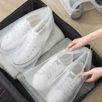 Pack%20of%2012%20-%20Travel%20Shoes%20Storage%20bag%20with%20clear%20window%20non-woven%20with%20PVC%20Bag%20-%20Image%204