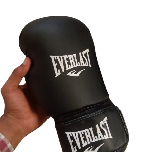 Boxing%20Bag%20with%20chain%20Boxing%20Gloves%20and%20Hand%20bandages%20Wraps%20Boxing%20Kit%20Full%20Set%20Punching%20Bag%20for%20Men%20Girls%20Adults%20Length%203%20feet%20and%204%20Feet%20-%20Image%207