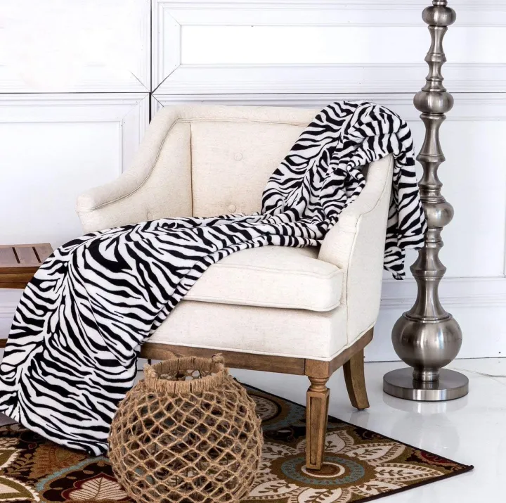 Faux%20Fur%20Zebra%20Print%20Throw%20Blanket%20For%20Bedding%20-%20Image%205