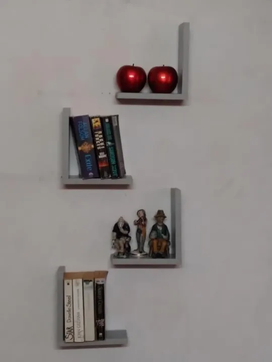 L%20SHAPE%20WALL%20HANGING%20GREY%20-%20Image%202