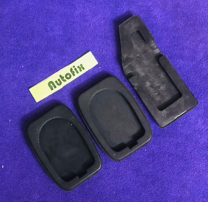 Suzuki%20Swift%20manual%20car%20pedal%20rubber%20set%20of%2003%20pcs%20-%20Image%202