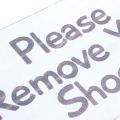 EITGZWAS Please Remove Your Shoes! Thank You! Take Your Shoes Sign Hanging Door Sign Wooden Plaque Gift. 