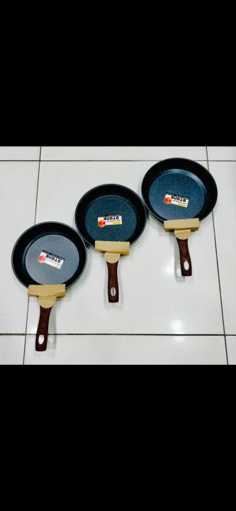 Premium%20Non-Stick%20Granite%20Frying%20Pan%20%E2%80%93%20Durable%20Stone%20Coating,%20Scratch%20Resistant,%20Even%20Heat%20Distribution%20%E2%80%93%20For%20Gas,%20Electric,%20and%20Induction%20Cooktops%20-%20Image%203
