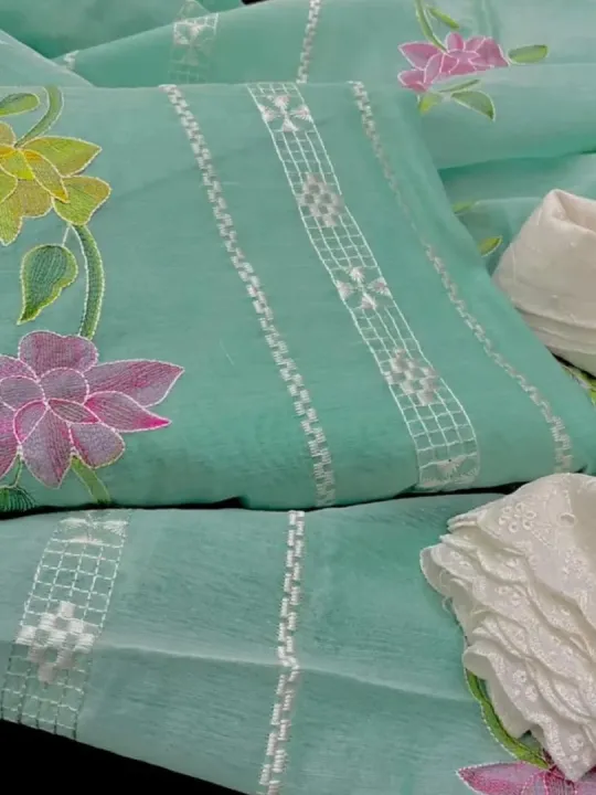 Beautiful%20New%20Dress%20Stuff%20Paper%20Cotton%20Suite%20With%20Beautiful%20Flower%20Design%20Same%20Dupatta%20New%20Design%20Trouser%20White%20Plain%20Dress%20For%20Girls%20Wedding%20Collection%20-%20Image%202