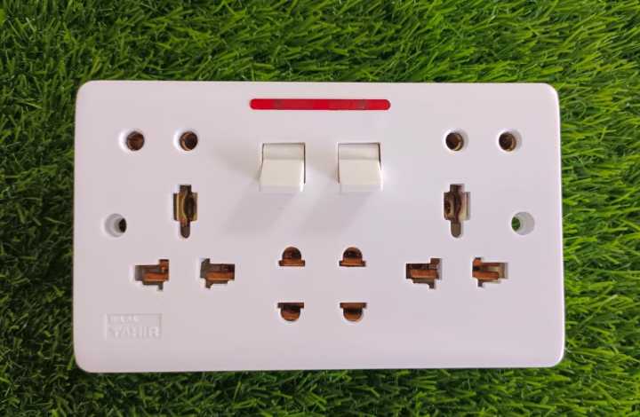 Bilal%20Tahir%20Universal%20Multi%20Plug%20Socket%20(5%20in%201)%20Double%20China%20Fitting%20Sheet%20China%20Switch%20Board%20-%20Image%202