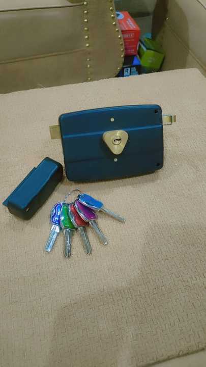 surface-mounted%20rim%20lock%20-%20Image%203