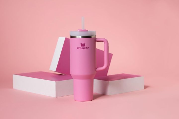 Face%20Value%20Original%20Stanley%20Tumbler%2040oz%20with%20Straw%20%20Insulated%20Stainless%20Steel%20Hot%20&%20Cold%20Cup%20%2024-Hour%20Temperature%20Control%20Travel%20Mug%20Coffee%20Tumbler%20&%20Water%20Bottle%20Gift%20for%20Girls%20&%20Boys%20-%20Image%209