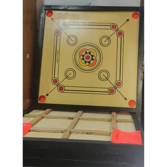 25'%2031'%20&%2036'%20inch%20Wooden%20Carrom%20Board%20Game%20With%20Striker%20and%20Coins%20Set%20-%20Image%202