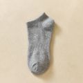 Socks mid-cut sports black and white summer men and women raw socks thin couple ins minimalist style basketball stockings. 