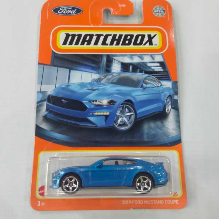 Matchbox%202019%20Ford%20Mustang%20Coupe%20Original%20Diecast%201:64%20Scale%20-%20Image%202