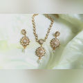 Stylish Kundan Crytsal Premium Set. 