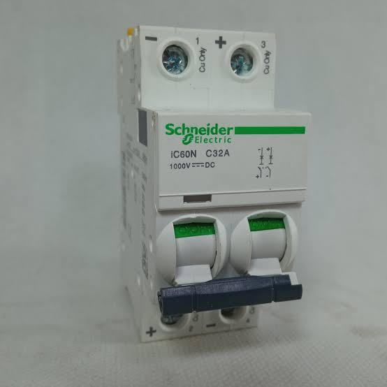 Slocable 2 Pole PV DC Solar Circuit Breaker for Solar System