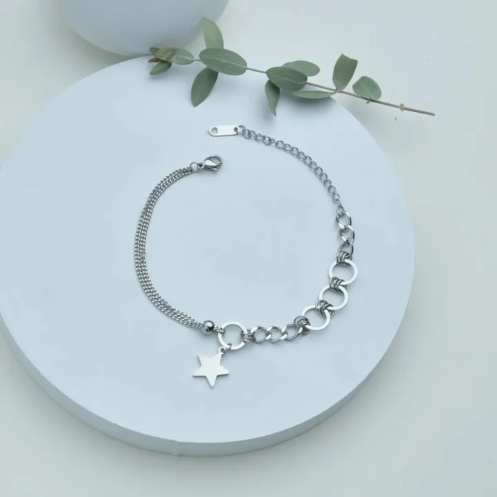 Designer%20Stainless%20Steel%20Jewellery%20%E2%80%93%20Five-Pointed%20Star%20Pendant%20Unisex%20Bracelet%20for%20Couples%20-%20Image%204