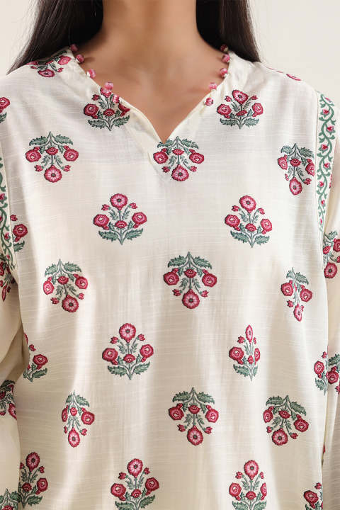 Saya%20Printed%20Khaddar%20Stitched%202%20Piece%20(Shirt/Trouser)%20For%20Women%20-%20RTW%20/%20Stitched%20/%20Pret%20/%20Pret%20For%20Women%20-%20Dress%20For%20Girls%20-%20Exotic%20Echos%20Vol%20-06%20-%20Winter%202026%20-%20Image%203