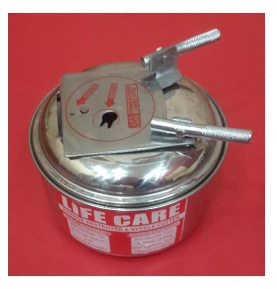 LIFE CARE SYRINGE / NEEDLE DESTROYER - MINI
