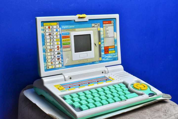 Educational%20Laptop%20for%20Kids%202%20x%202%20Display%20Screen%2020%20Plus%20Activities%20Battery%20Operated%20Toy%20-%20Image%2010