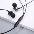 Motorola Original Metal Handsfree with Mic - Motorola 100% Original Handfree, Super Bass, High Quality Sound, High Quality Calling, High Quality wire, Metal, 100% Original Stock. 