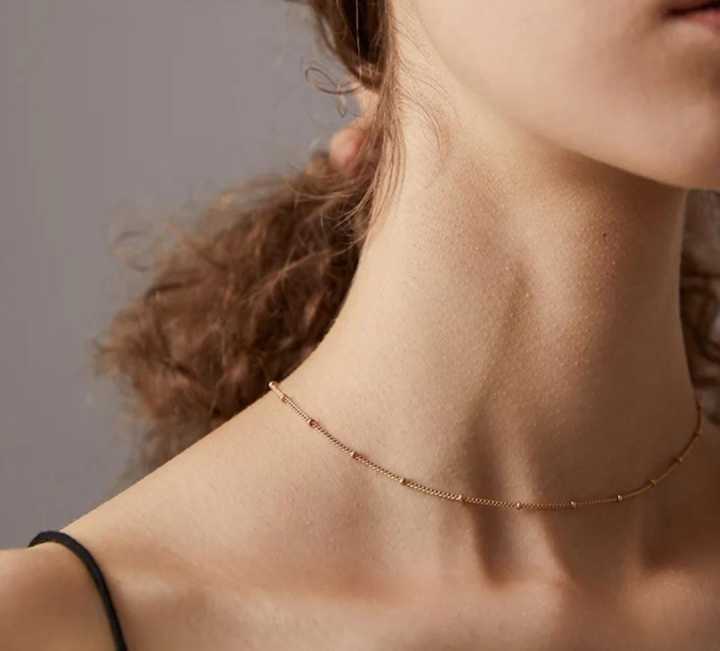 golden chain neckless  simple and light wait beautiful best item gift