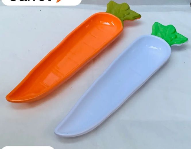 Melamine colorful-carrot platter offers 20 x 9 & 2 sets of leafy top carrots (6 total)