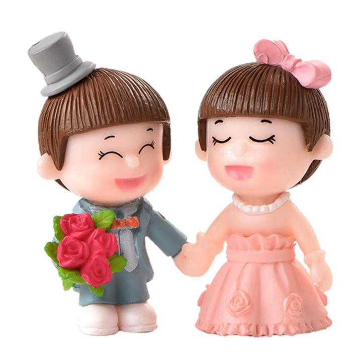 Couple Miniature Exquisite Detail Compact Delicate Couple Statue