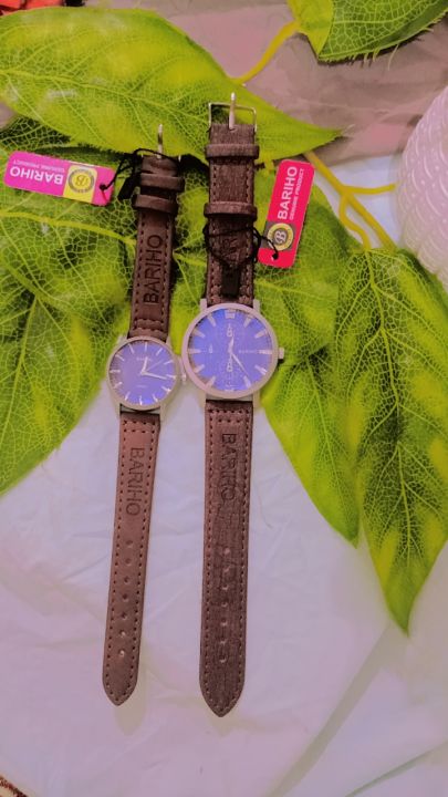 Watch%20for%20Coule%7CPair%20of%20Coule%20Watches%7CCouple's%20Analog%20Wristwatch%20Set%20with%20Leather%20Straps%20-%20Image%205