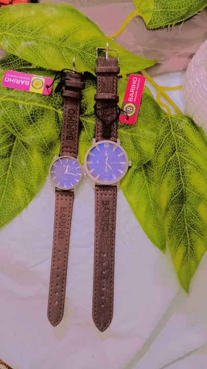 Watch%20for%20Coule%7CPair%20of%20Coule%20Watches%7CCouple's%20Analog%20Wristwatch%20Set%20with%20Leather%20Straps%20-%20Image%205