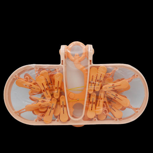 Momme%20Baby%20Clothes%20Hanger%20Baby%20Clothes%20Hanging%20Stand%20for%20Drying%2024%20Clips%20-%20Image%202