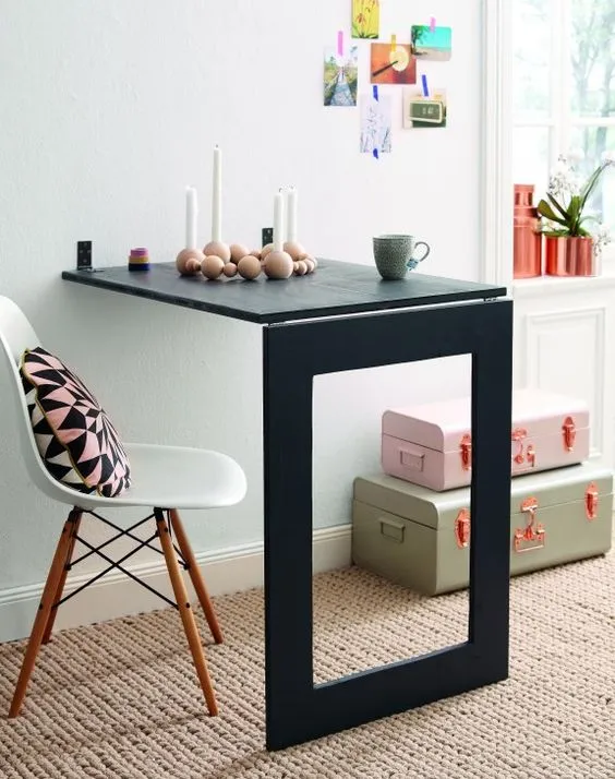 Smart%20And%20Stylish%20Folding%20Table%20For%20Small%20Spaces%20-%20Image%203