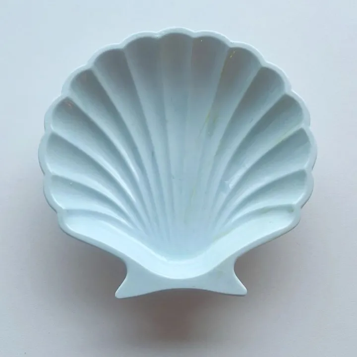 Jesmonite%20Clam%20Sea%20Shell%20trinket%20dish%20for%20jewellery%20storage%20and%20decorative%20made%20of%20cement%20and%20concrete%20-%20Image%205