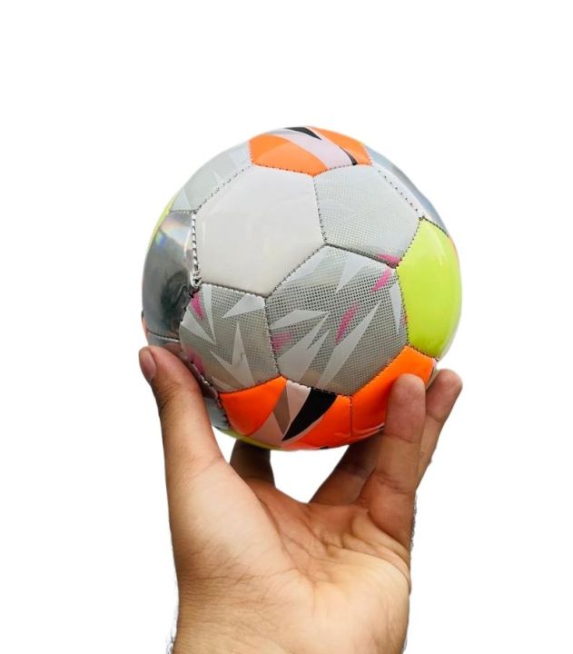 Zee%20Sports%20Mini%20Football%20For%20Kids%20in%20Premium%20Quality%20With%20Machine%20Stitching.%20(MULTICOLOURS)%20-%20Image%204