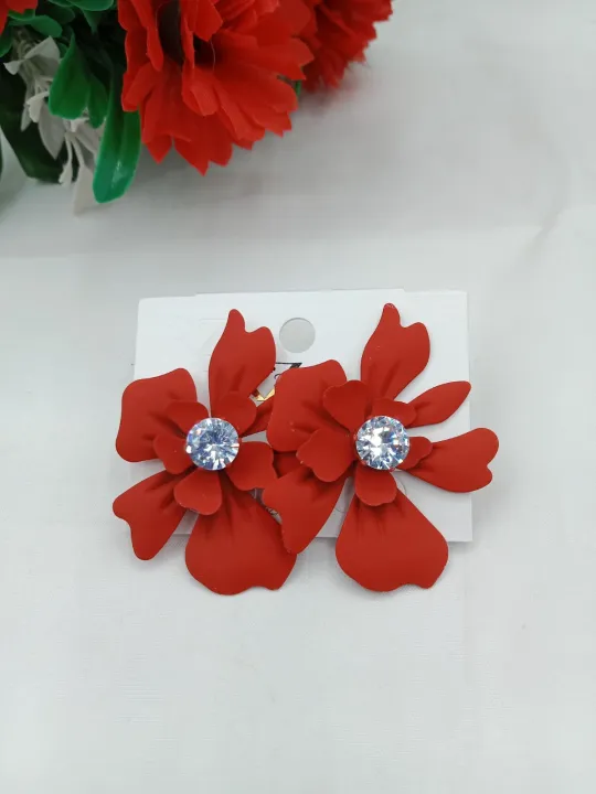 Trendy%20Flower%20Royal%20Elegant%20Earring%20Beautiful%20Design%20For%20Girls%20&%20Woman%20-%20Image%206